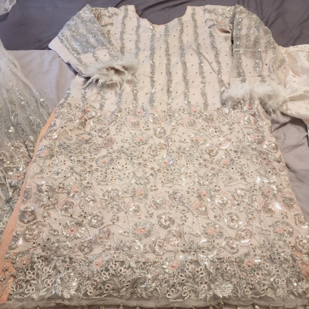 Pakistani dress NEW without tag